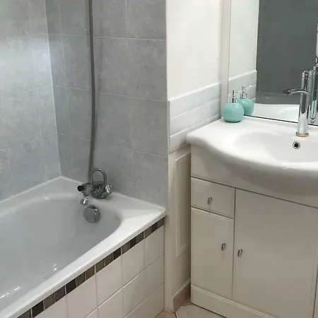 Apartment 4 Allee Des Charmilles *